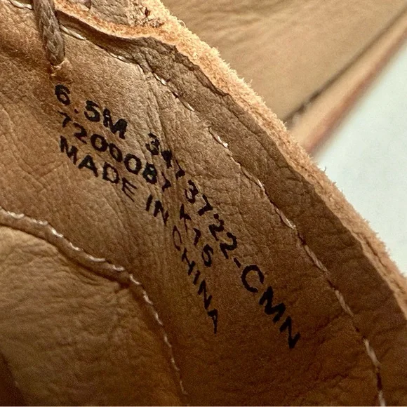 Frye Suede Slip on Flats Sz 6.5 in great condition - Picture 13 of 13